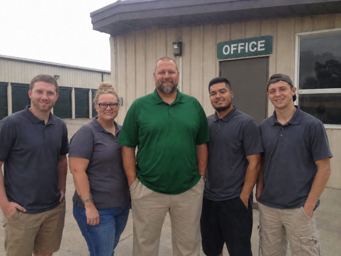 Pest control professionals in Huntersville, NC